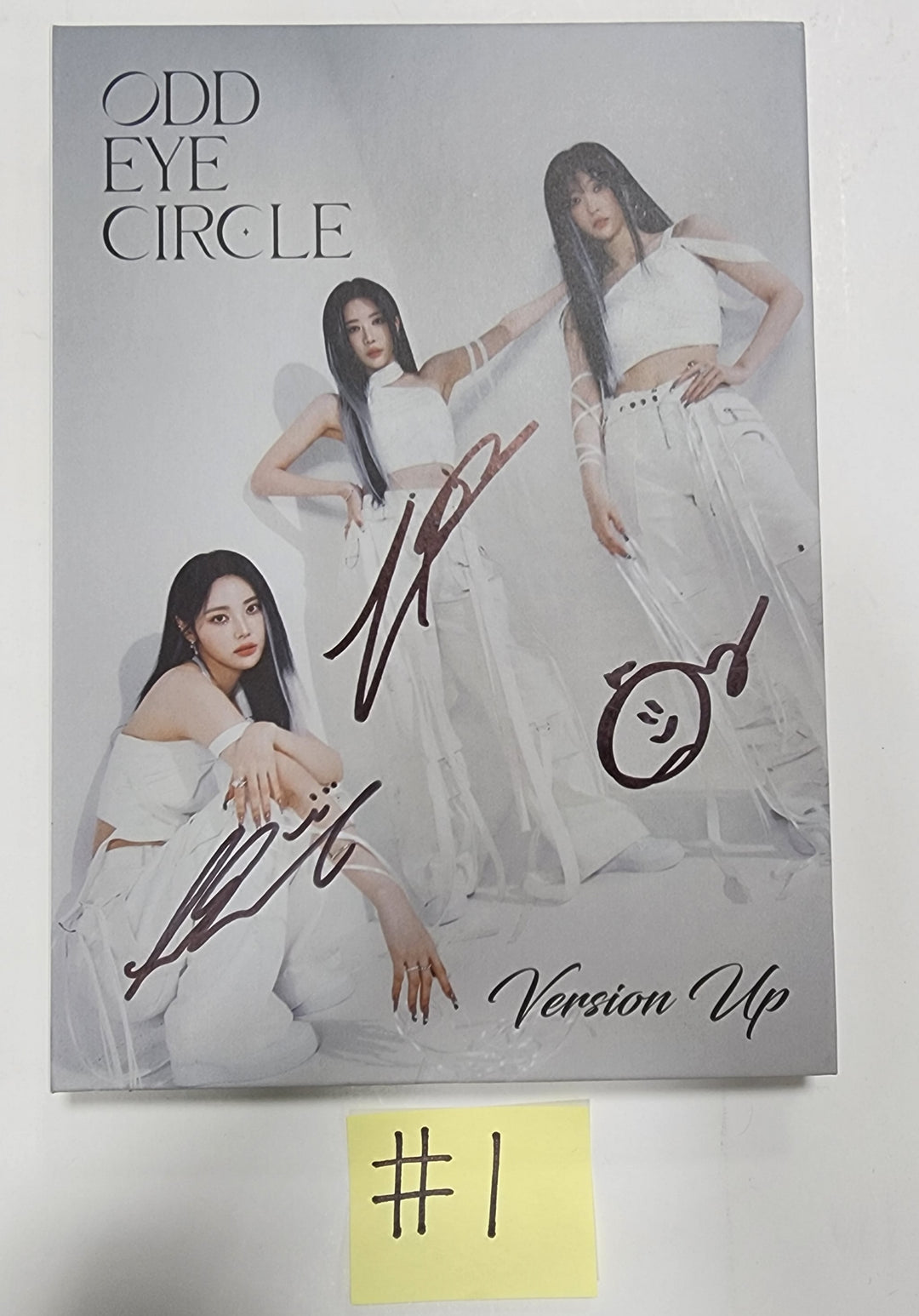 ODD EYE CIRCLE "Version Up"- Hand Autographed(Signed) Promo Album - HALLYUSUPERSTORE