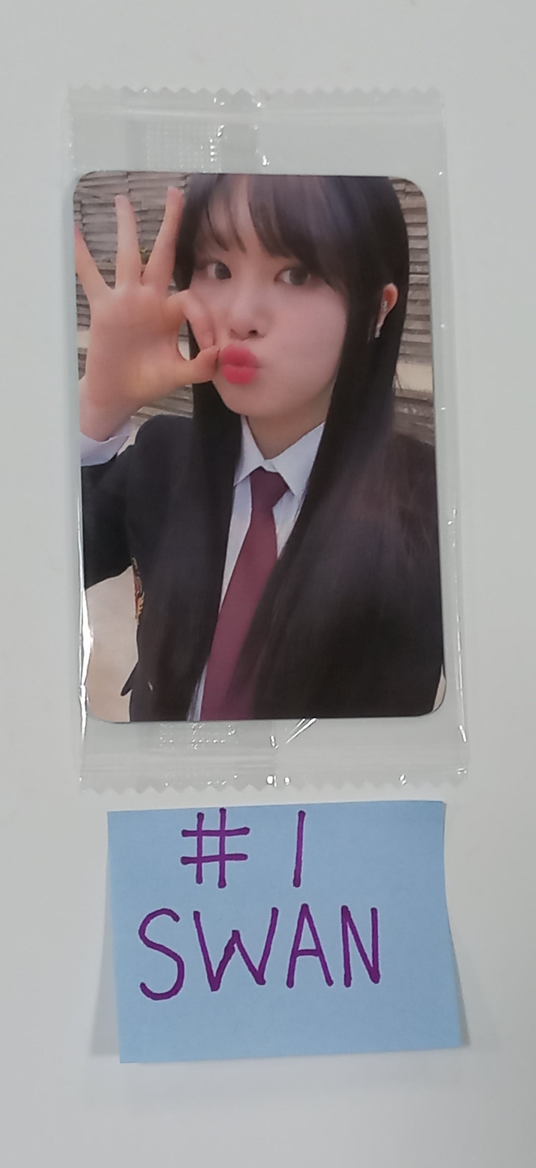 SWAN (Of Purple Kiss) "Twenty" [CASSETTE TAPE] -Ktown4u Fansign Event Photocard