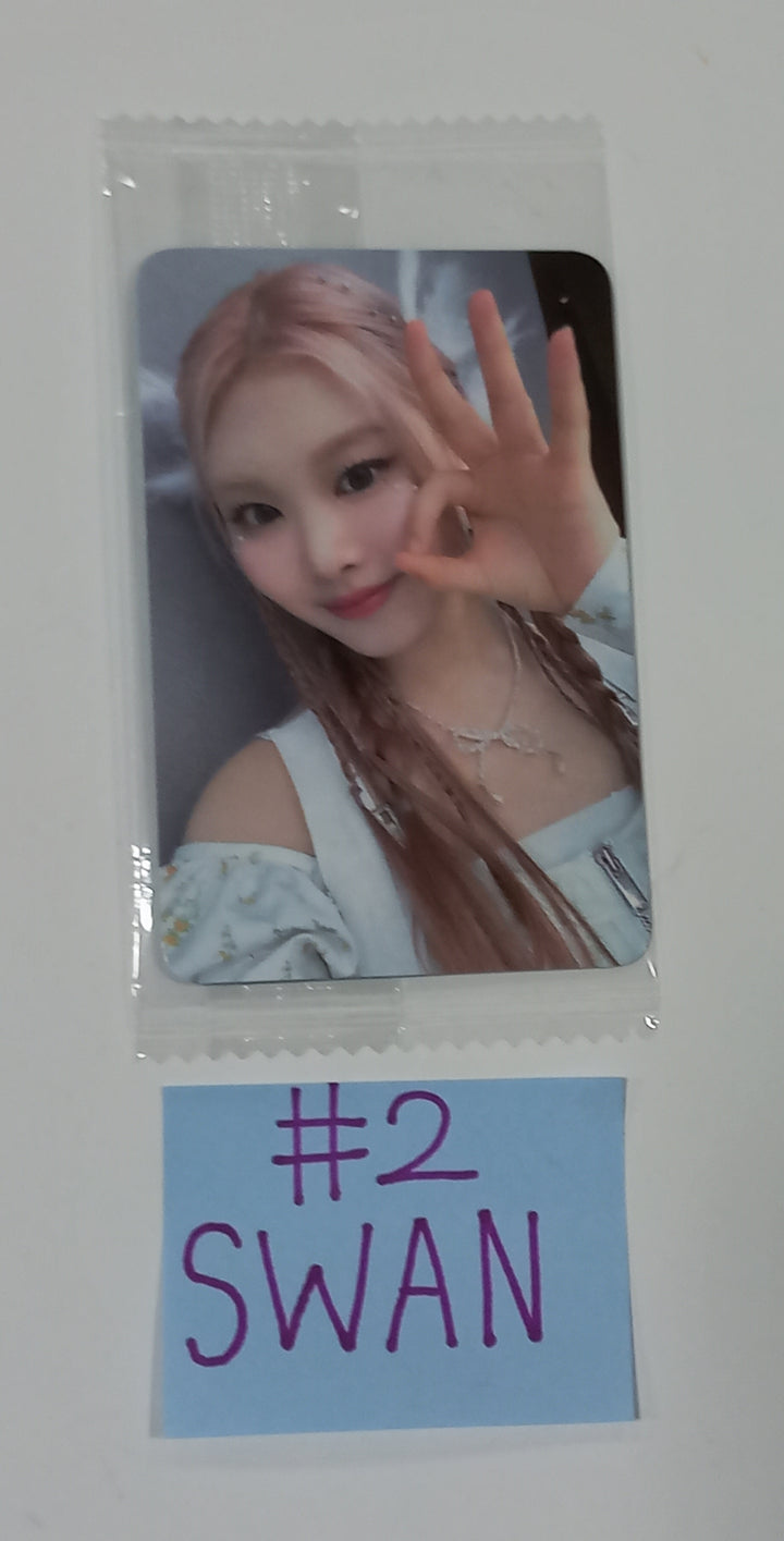 SWAN (Of Purple Kiss) "Twenty" [CASSETTE TAPE] -Ktown4u Fansign Event Photocard