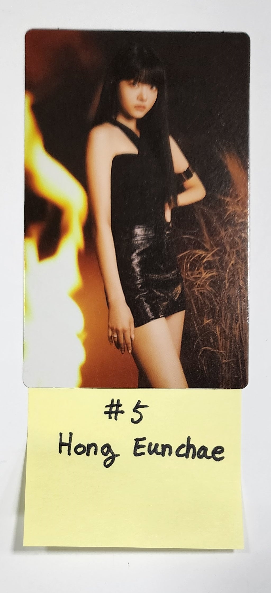LE SSERAFIM "FLAME RISES" - Mini Photocard (2) [Restocked 8/4]