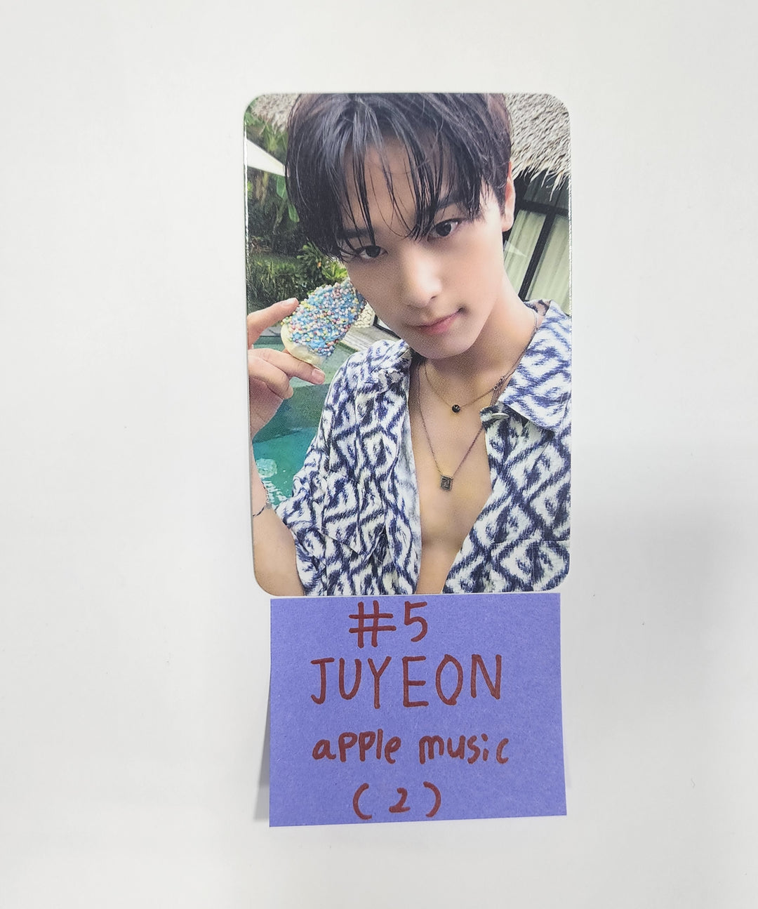 The Boyz ""PHANTASY" pt.1 Christmas in August - Apple Music Pre-Order Benefit Photocard