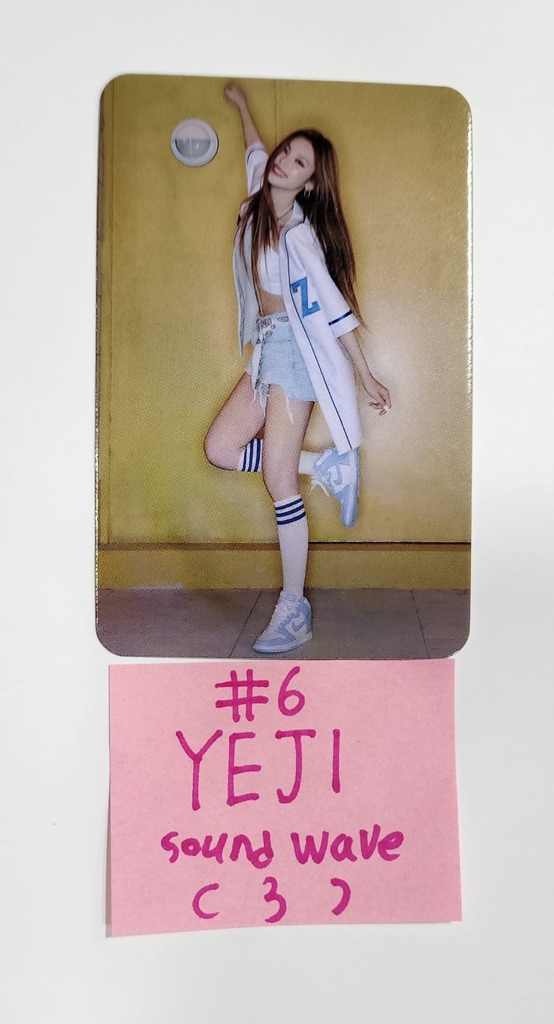 ITZY 'KILL MY DOUBT' - Soundwave Fansign Event Photocard Round 8 [23.08.22] - HALLYUSUPERSTORE