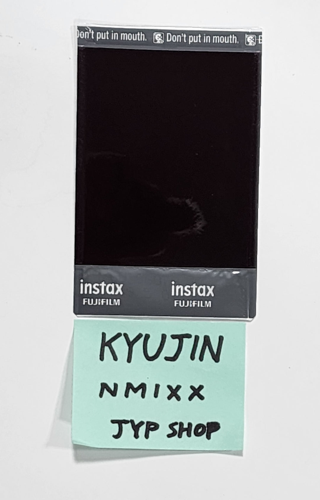 KYUJIN (Of NMIXX) 「真夏のNMIXXの夢」 - 直筆サイン入りポラロイド [23.08.23]