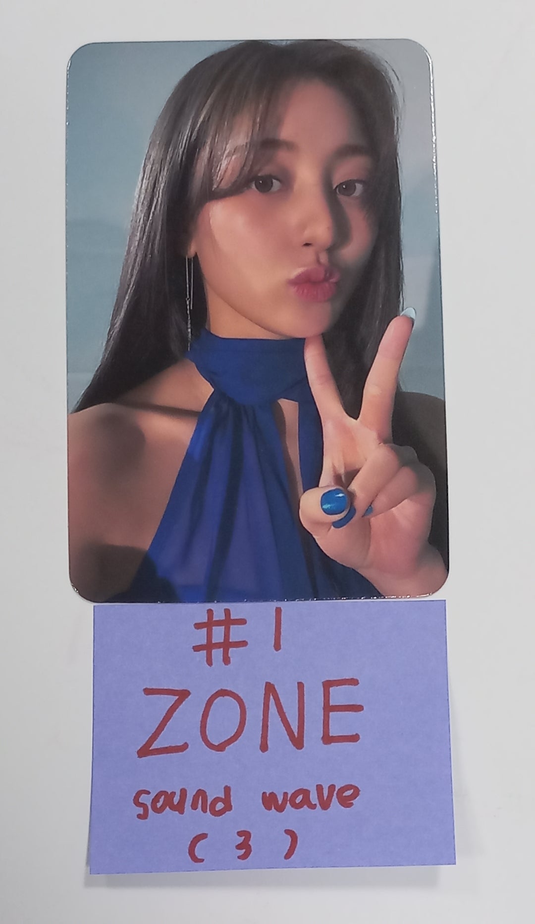 JIHYO "ZONE" 1st Mini Album -  Soundwave Pre-Order Benefit Photocard [23.08.24] - HALLYUSUPERSTORE