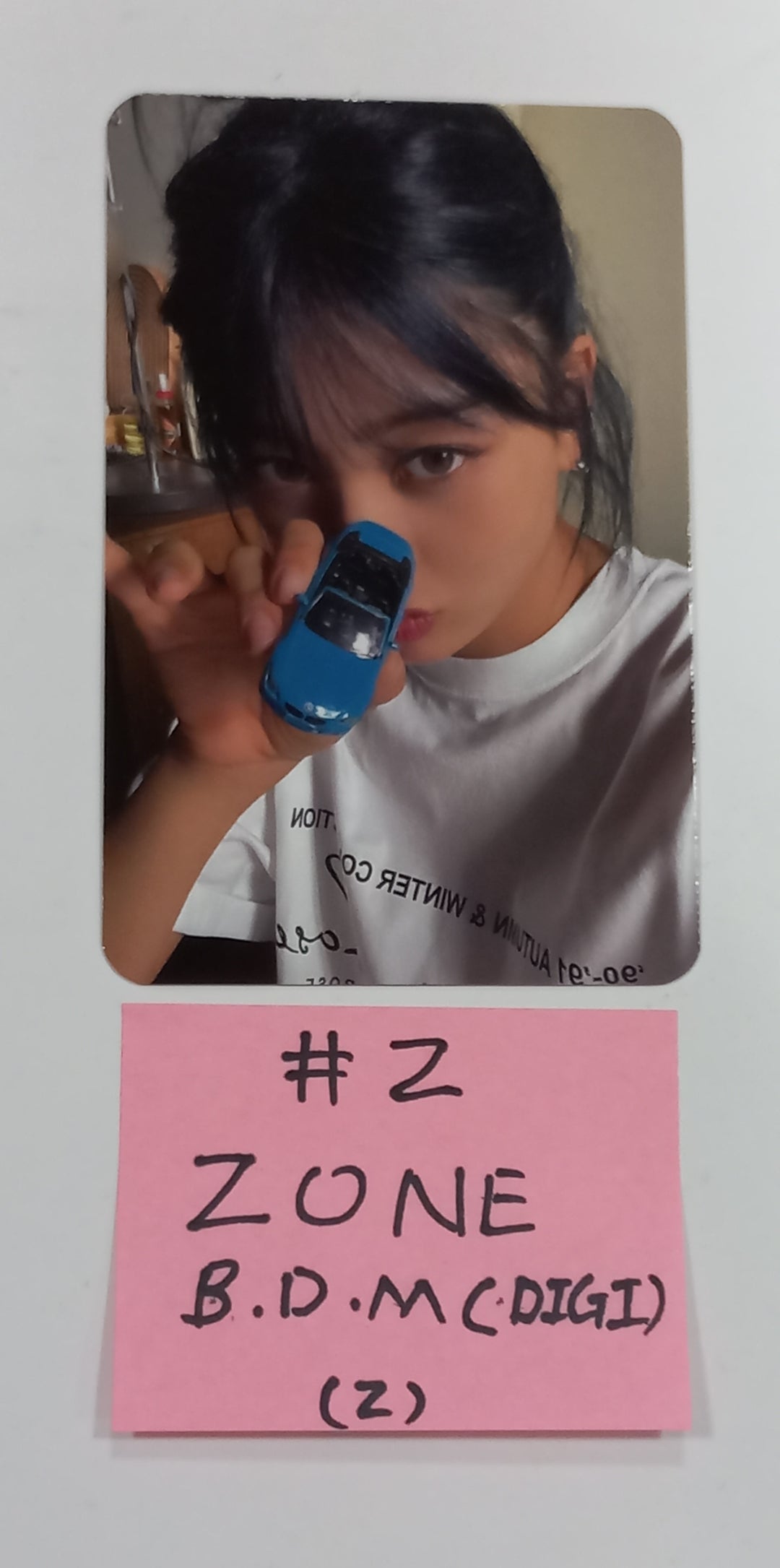 JIHYO "ZONE" 1st Mini Album -  Blue Dream Media Pre-Order Benefit Photocard [Digipack Ver.] [23.08.25]