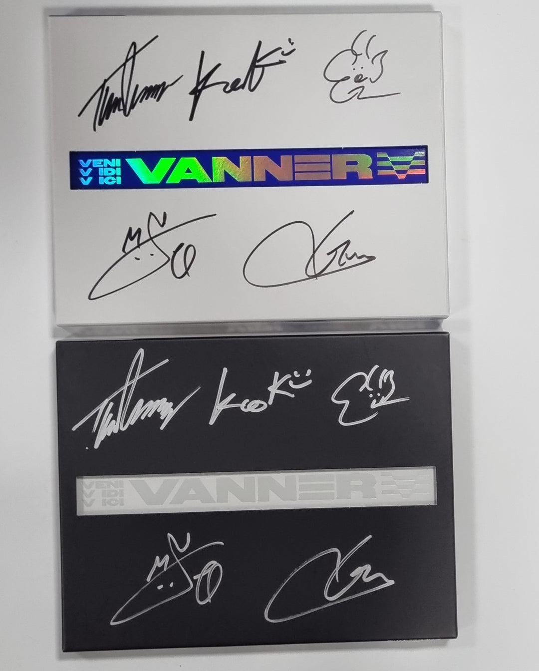 VANNER "VENI VIDI VICI" - Hand Autographed(Signed) Promo Album [23.08.25]