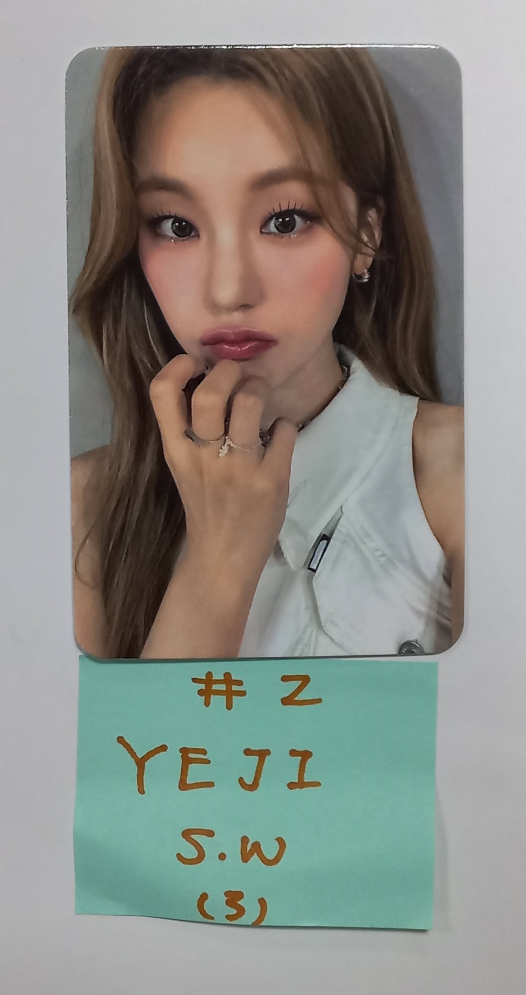 ITZY 'KILL MY DOUBT' - Soundwave Fansign Event Photocard Round 8 [23.08.28]