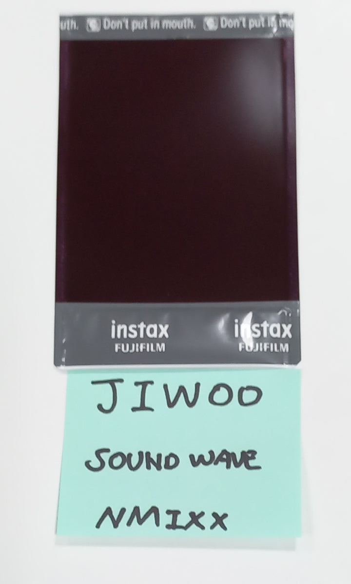 JIWOO (Of NMIXX) 「真夏の NMIXX の夢」 - 直筆サイン入りポラロイド [23.09.11]
