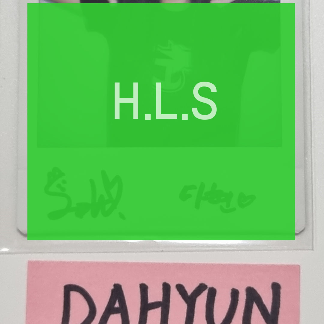DAHYUN (Of TripleS) "LOVElution : MUHAN" - Hand Autographed(Signed) Polaroid [23.09.13]