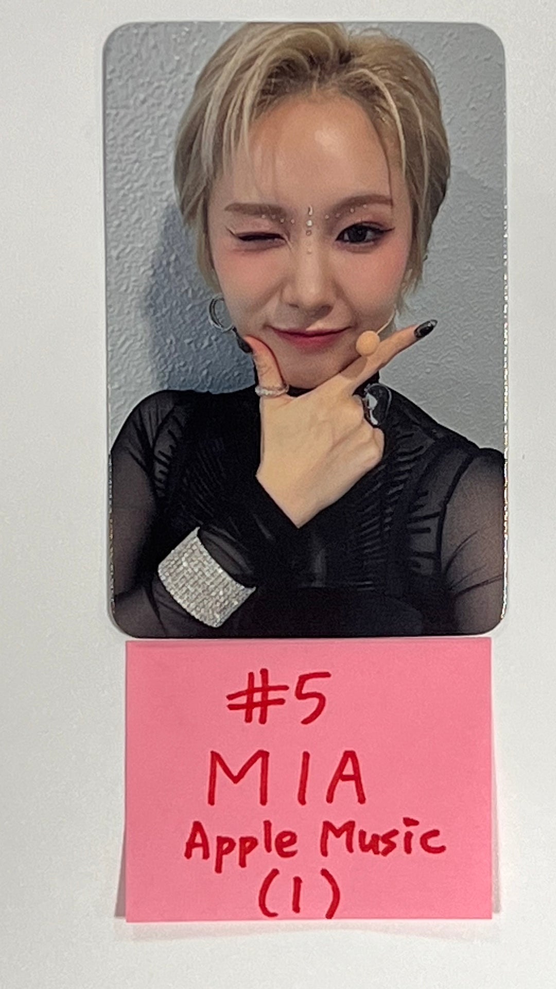 Everglow "ALL MY GIRLS" - Apple Music Fansign Event Photocard Round 2 [23.09.18]