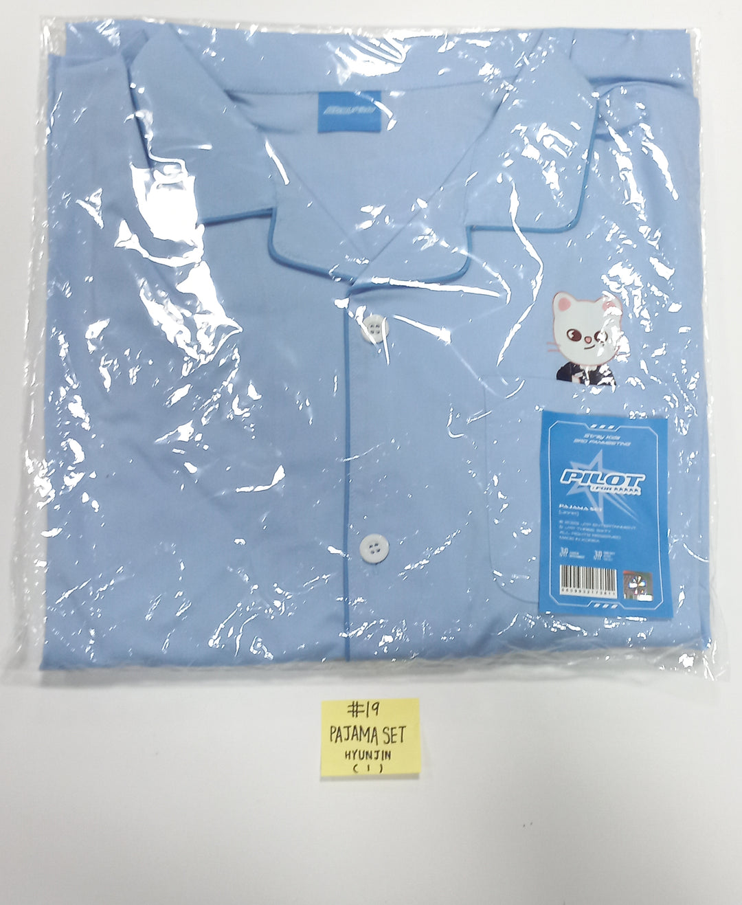 Stray Kids - 3rd Fanmeeting "PILOT : For ★★★★★" Official MD (Pajama, Carrier Nametag, 10cm Plush) [23.10.10]