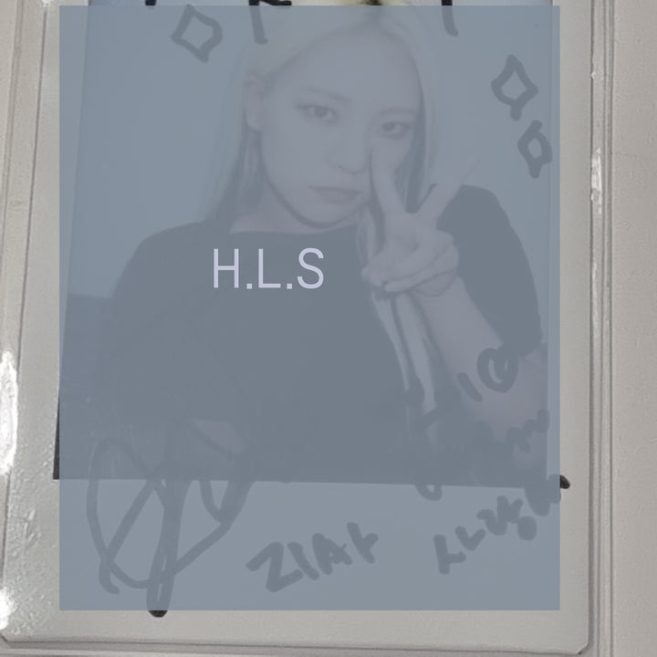 YOON JIA (Of Mimiirose) "LIVE" - Hand Autographed(Signed) Polaroid [23.10.13]