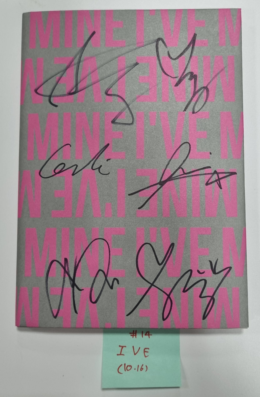 IVE "I've Mine", Loossemble "Loossemble", TripleS "EVOLution", JINI "AIHIAVG" - Hand Autographed(Signed) Promo Album [23.10.16]