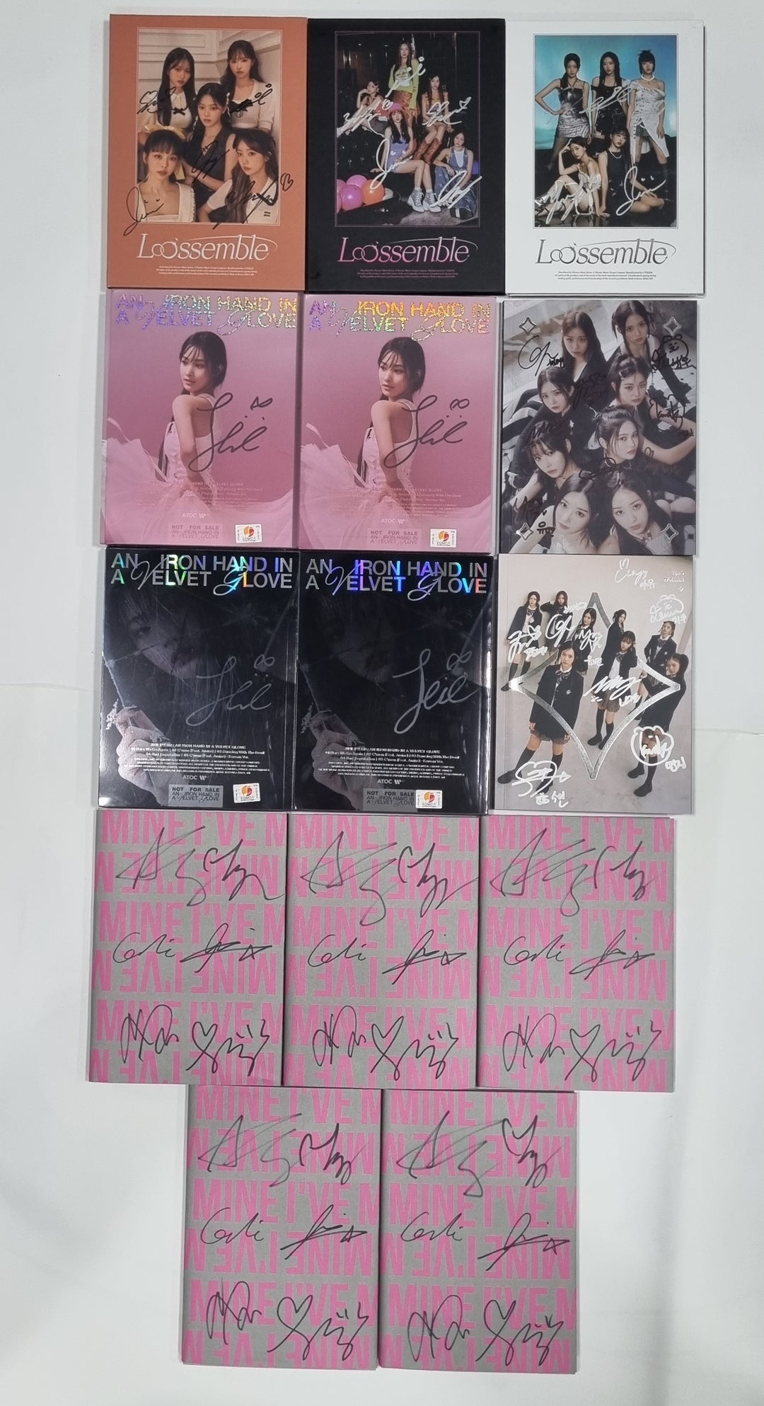 NewJeans New Jeans Bluebook Ver - Hand Autographed(Signed) Promo Alb –  HALLYUSUPERSTORE