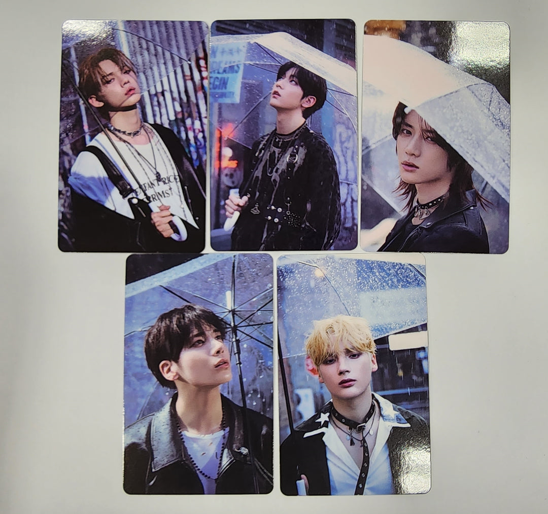 TXT "FREEFALL" - Weverse Shop Pre-Order Benefit Photocard [Gravity Ver.] [23.10.16]