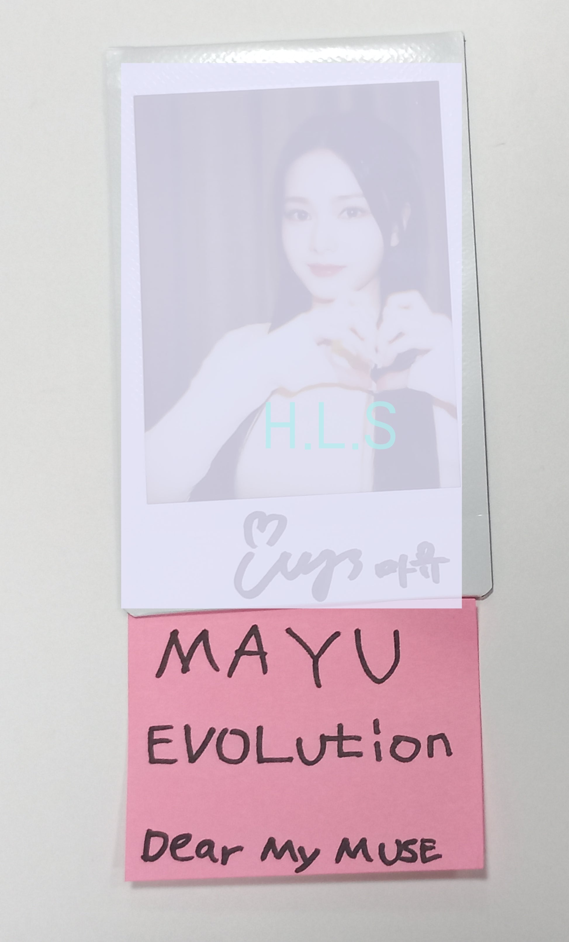 MAYU (Of TripleS) 「EVOLution : Mujuk」 - 直筆サイン入りポラロイド 
