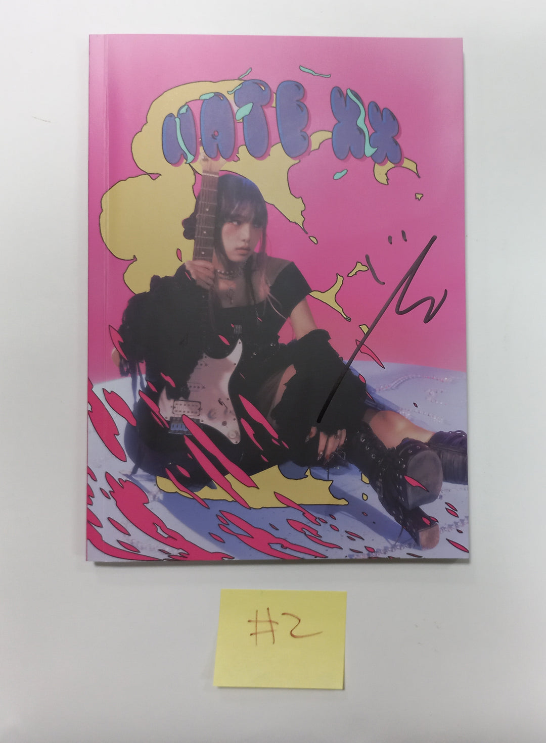 Yena "HATE XX" - Hand Autographed(Signed) Album [23.10.31]