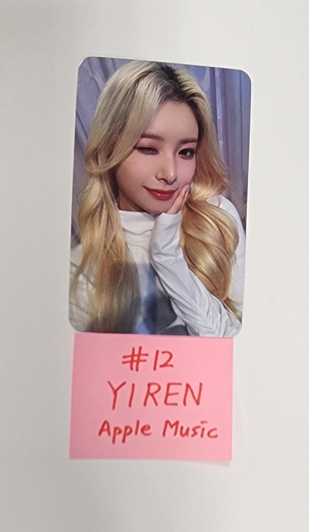 Everglow "ALL MY GIRLS" - Apple Music Fansign Event Photocard Round 3 [23.11.02]