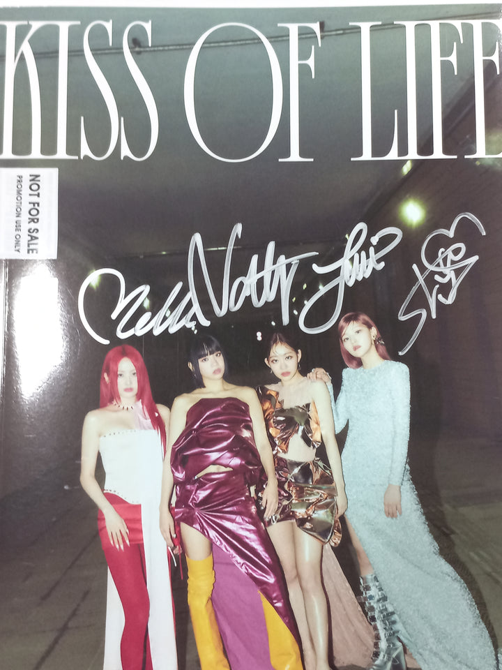 KISS OF LIFE "Born to be XX" - Hand Autographed(Signed) Promo Album [23.11.13] (Restocked 11/15)