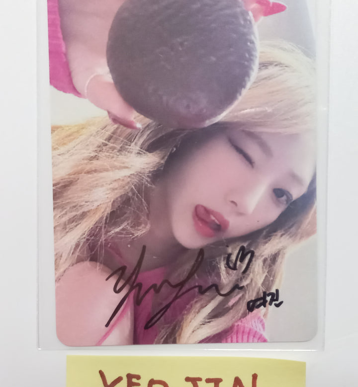 Yeojin (Of LOOSSEMBLE) "LOOSSEMBLE" - Hand Autographed(Signed) Photocard [23.11.16]