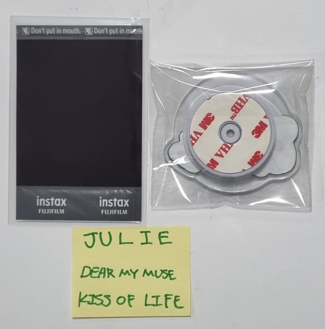 JULIE (Of KISS OF LIFE) "KISS OF LIFE" - Hand Autographed(Signed) Polaroid + Hand Grip Tok [23.12.07]