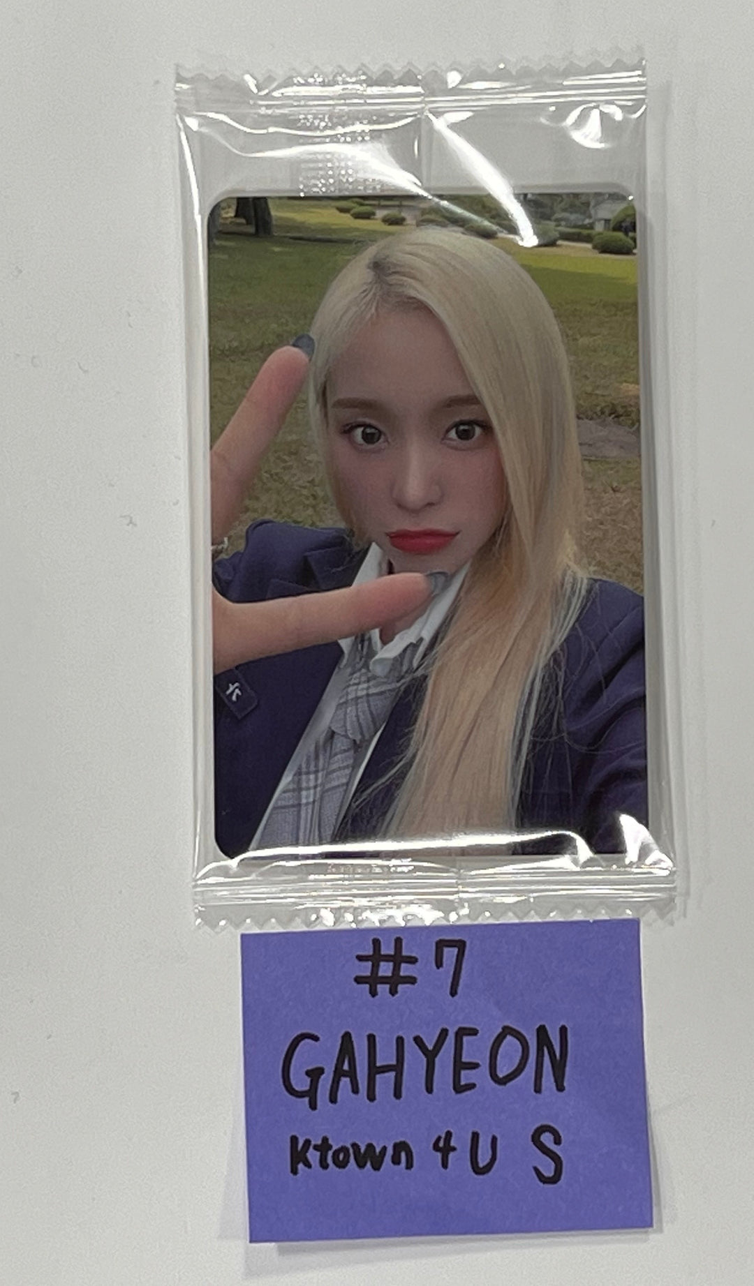 Dreamcatcher 2024 Season's Greetings "DREAM OF VICTORY ver." - Ktown4U Fansign Event Photocard [Restocked 2/7][23.12.21]