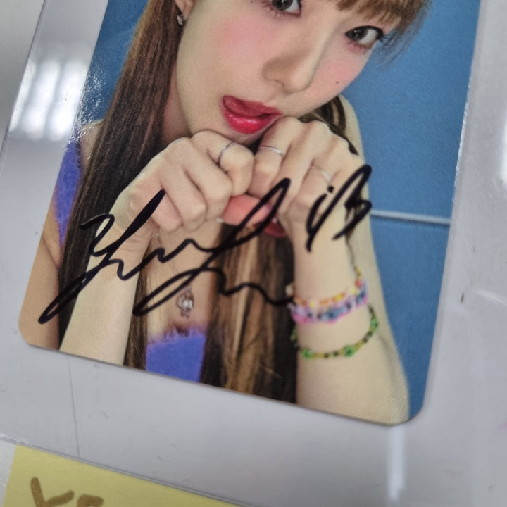 Yeojin (Of LOOSSEMBLE) "LOOSSEMBLE" - Hand Autographed(Signed) Photocard [23.12.22]