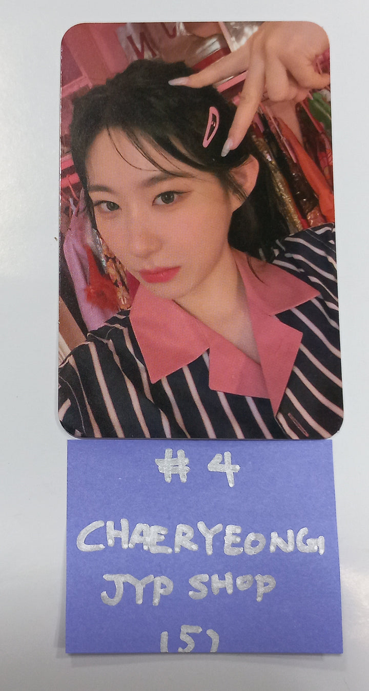 ITZY 2024 Season Greetings "Best Friends Forever" - JYP Shop MD Event Photocard [23.12.28]