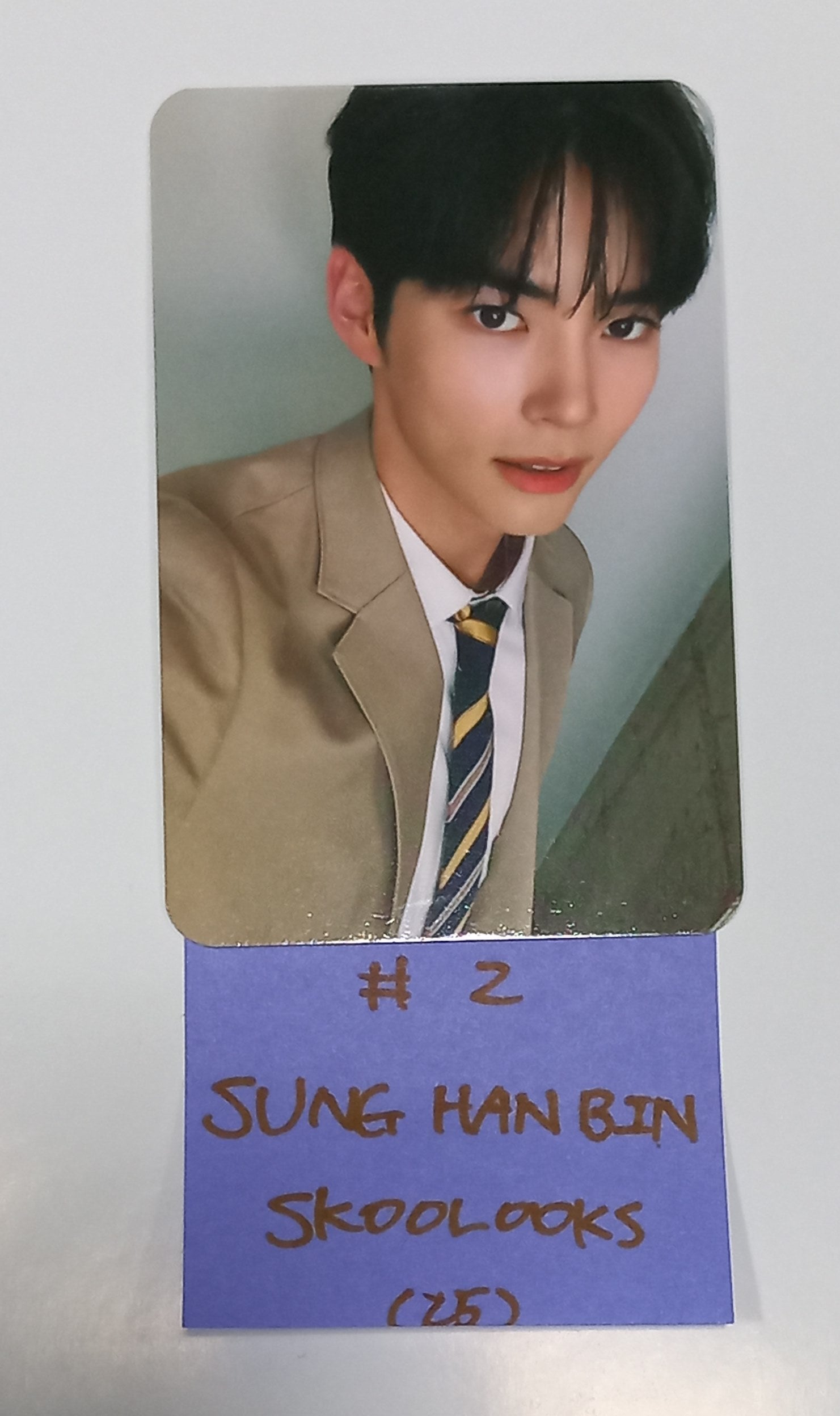 ZEROBASEONE(ZB1) - SKOOLOOKS Event Photocard [24.1.2 ZEROBASEONE(ZB1) - SKOOLOOKS Event Photocard [24.1.2