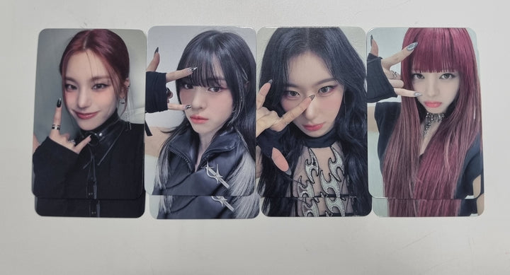 ITZY "BORN TO BE" - Soundwave Pre-Order Benefit Photocard [LIMITED VER] [24.1.9]