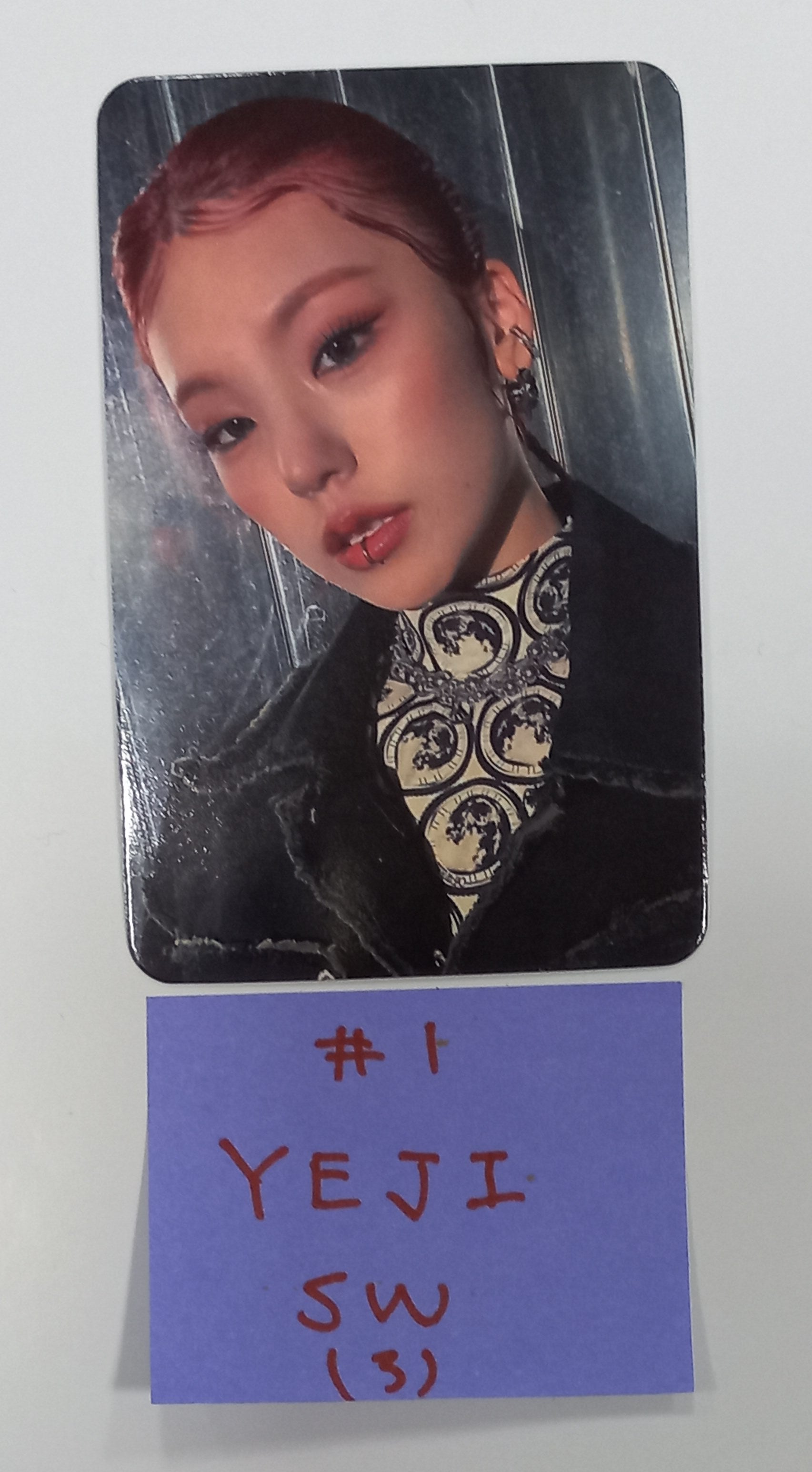 itzy born to be soundwave 直筆サイン チェリョン itzy born to be soundwave 直筆サイン チェリョン