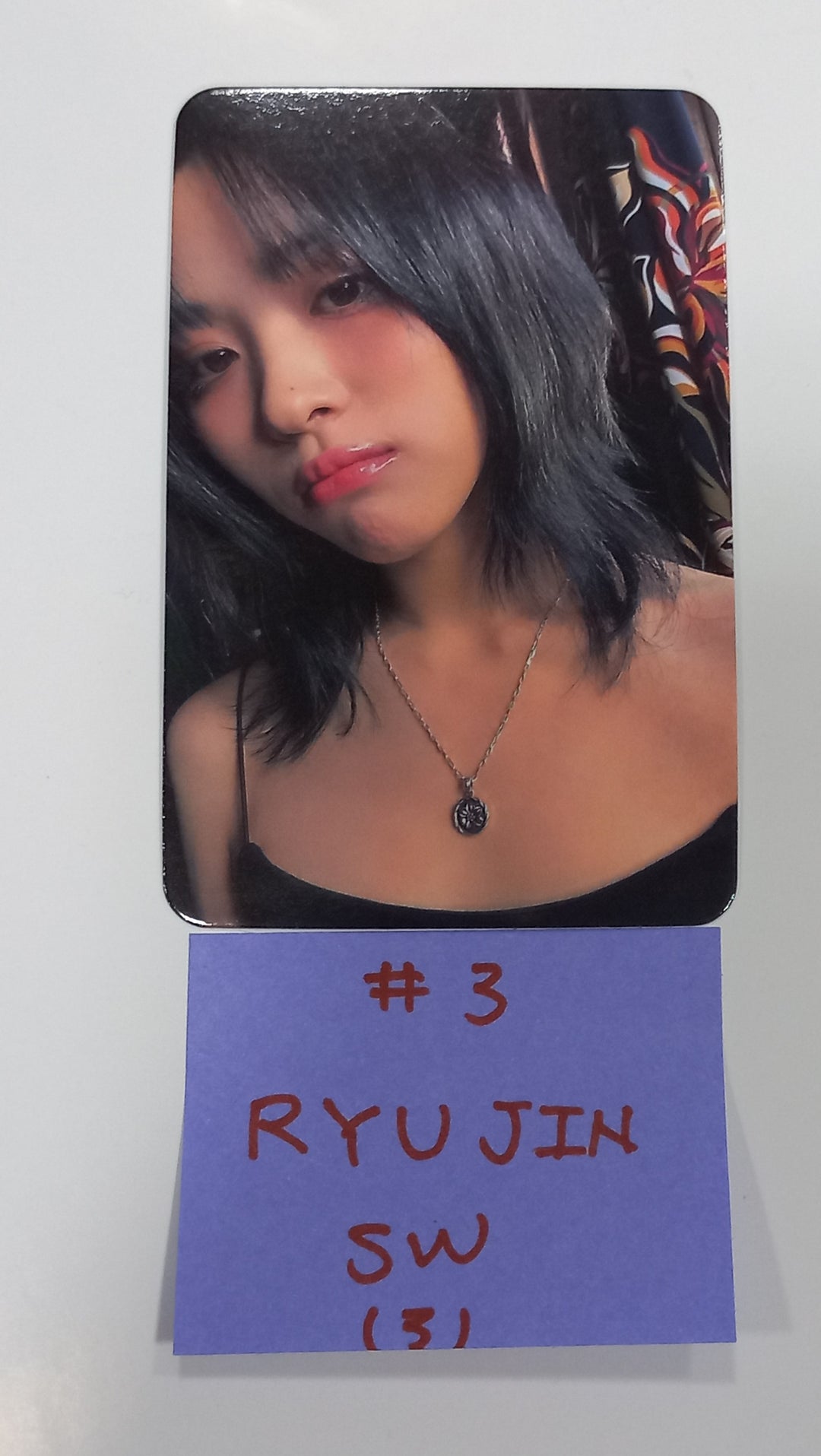 ITZY "BORN TO BE" - Soundwave Fansign Event Photocard [24.1.10]