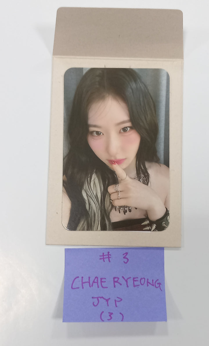 ITZY "BORN TO BE" - JYP Shop Pre-Order Benefit Photocard [24.1.10]