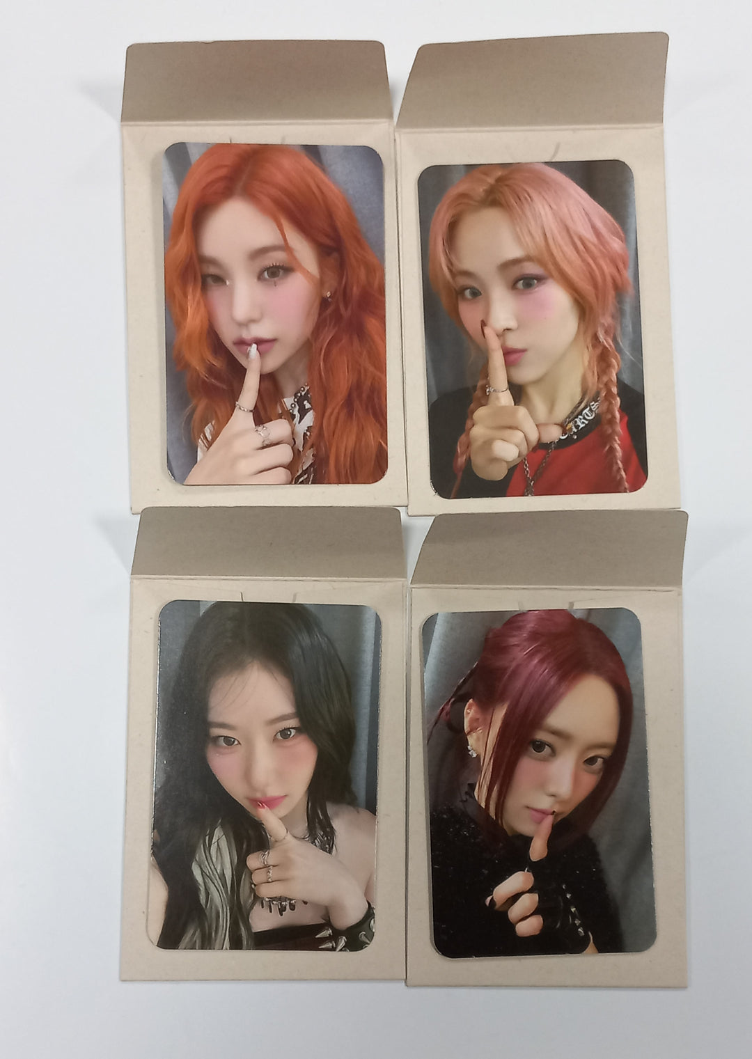 ITZY "BORN TO BE" - JYP Shop Pre-Order Benefit Photocard [24.1.10]