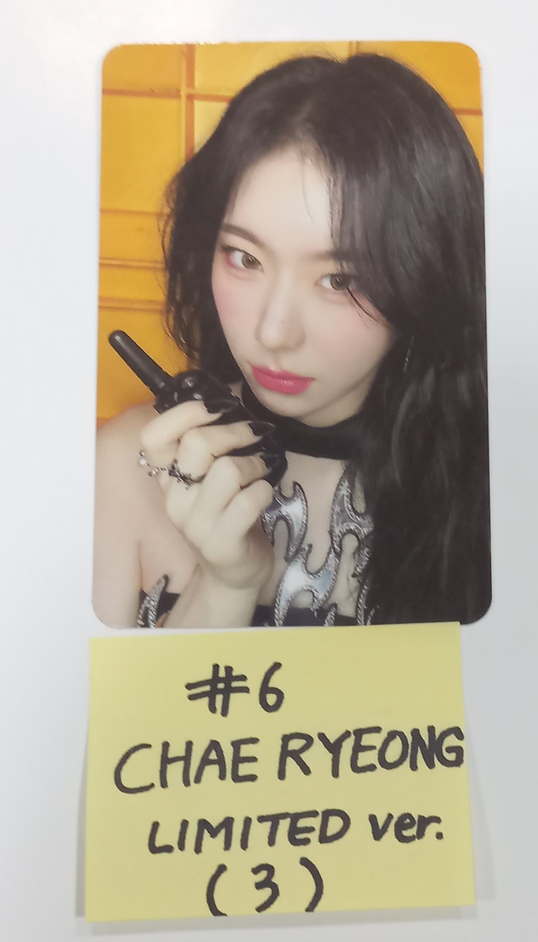 ITZY "BORN TO BE" - Official Photocard, 2 Cut Film, Portrait [LIMITED Ver.] [24.1.10]