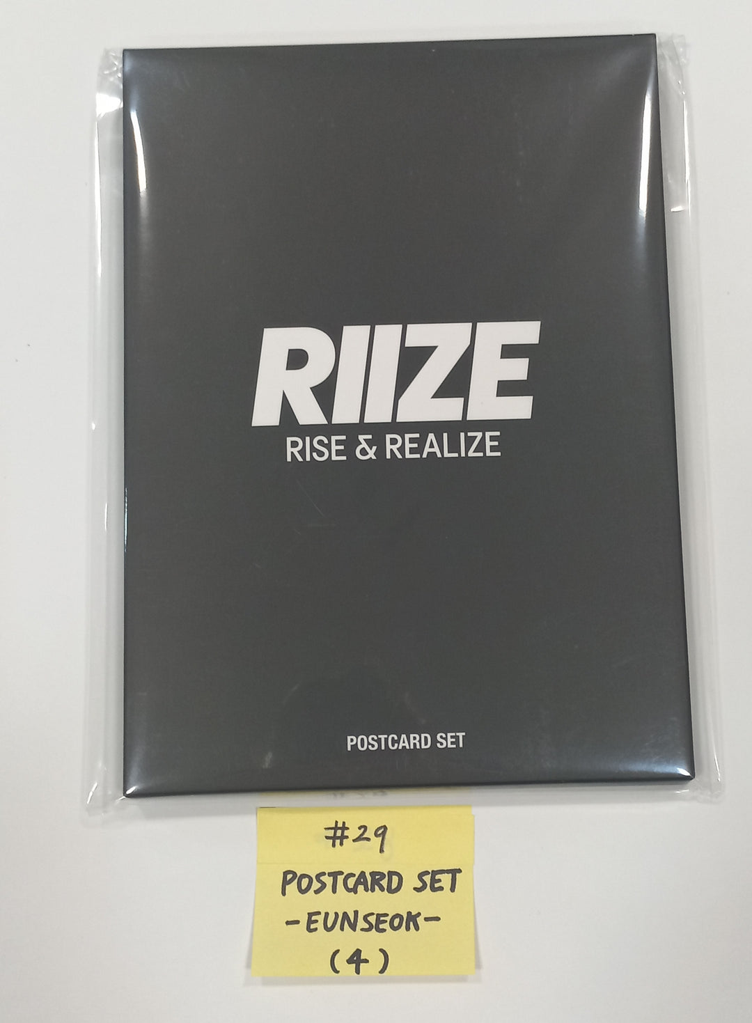 RIIZE - 「RIIZE UP」ポップアップストア MD [A3ポスター、ポストカードセット、スローガン+フォトカードセット、ミニ扇子+フォトセット、アクリルターニングスタンドセット、重ねフォトカードセット、フォトホルダー+カットフォト4枚セット] [24.1.12] 】