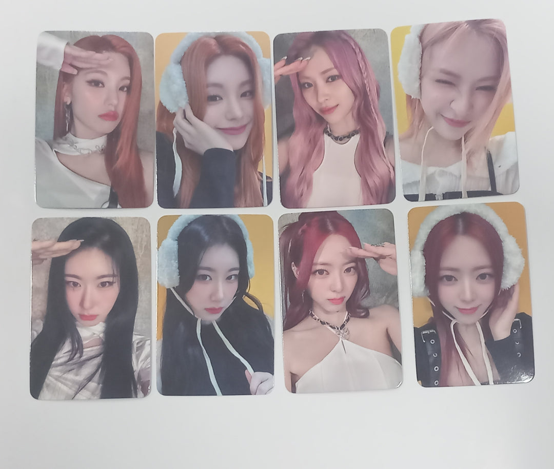 ITZY "BORN TO BE" - Soundwave Fansign Event Photocard [24.1.15]