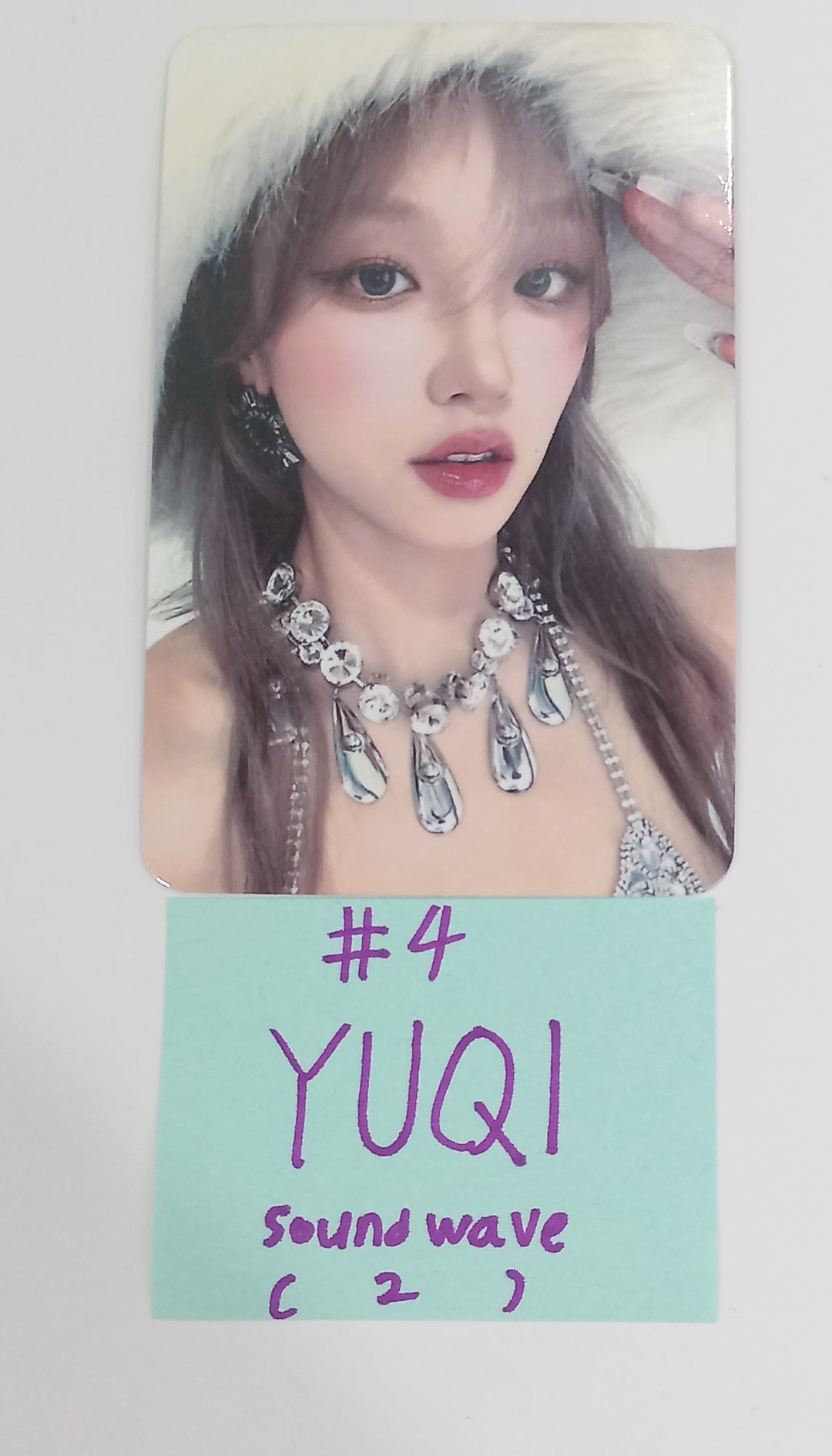 Pre-order gidle yuqi x groovehyme ver 2 photocard