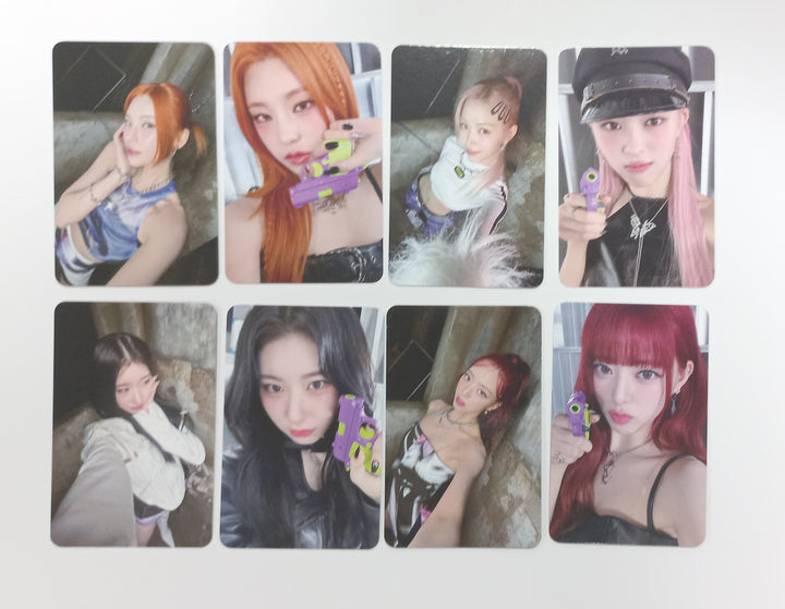 ITZY "BORN TO BE" - Everline Fansign Event Photocard [25.2.5]