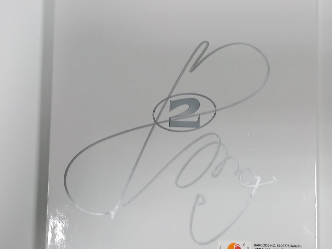 Minnie (Of (g) I-DLE) "2" 2nd Full Album - Hand Autographed(Signed) Album [24.2.7]