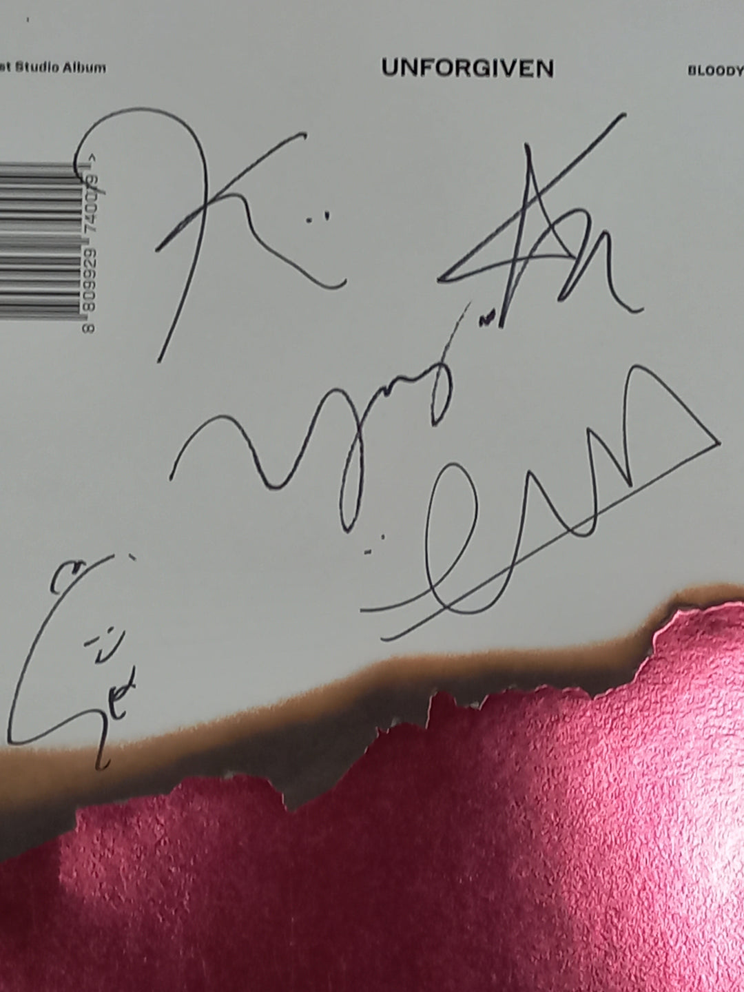 IVE, LE SSERAFIM - Hand Autographed(Signed) Promo Album [24.3.22]