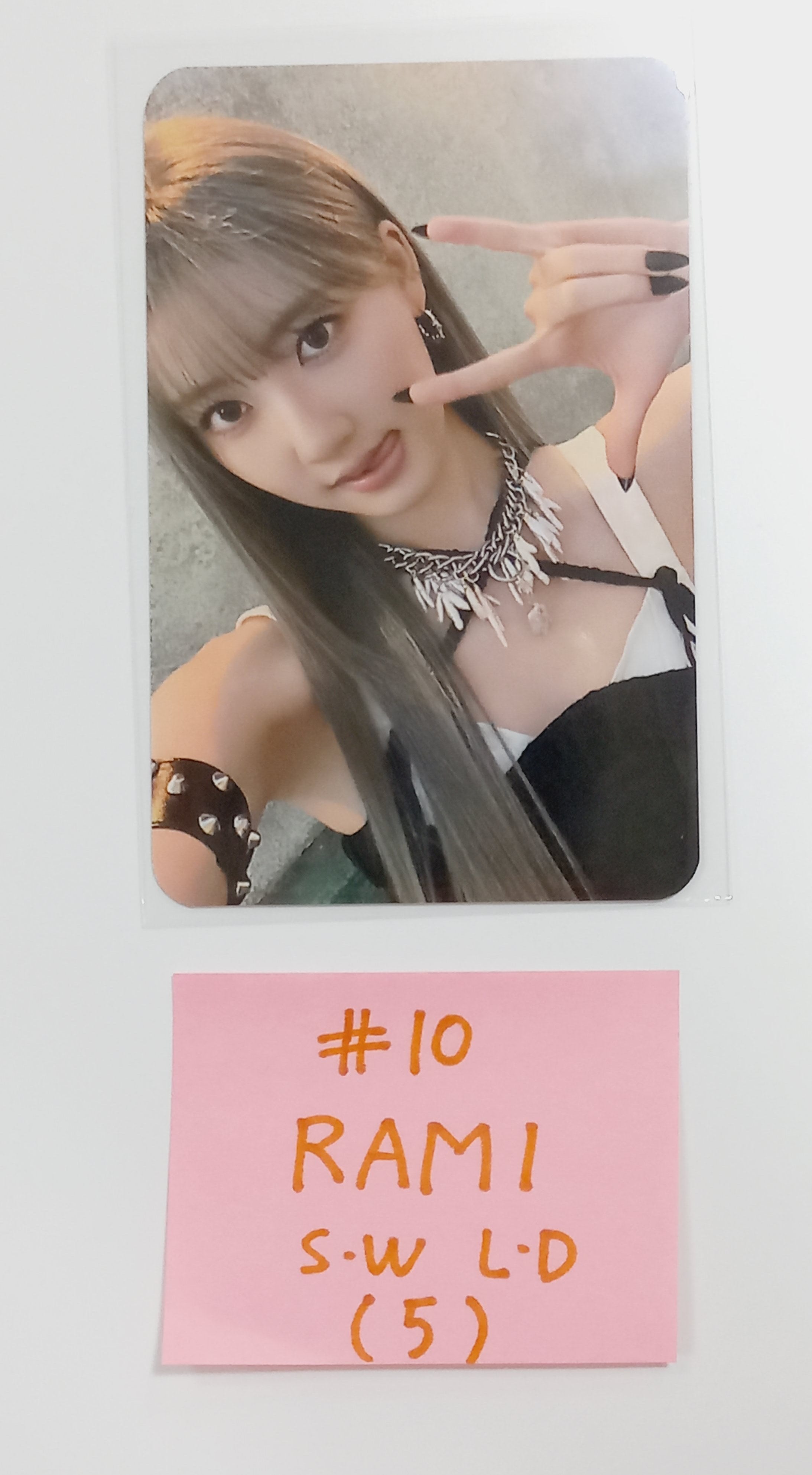 BABYMONSTER 