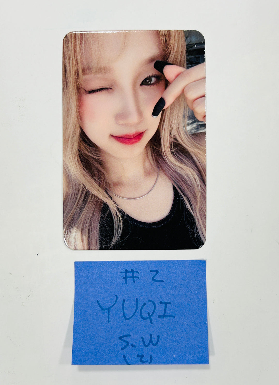 YUQI (Of (G) I-DLE) "YUQ1" - Soundwave Pre-Order Benefit Photocard [24.4.26]