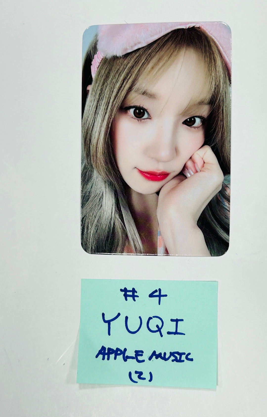 YUQI (Of (G) I-DLE) "YUQ1" - Apple Music Fansign Event Photocard [24.4.29]