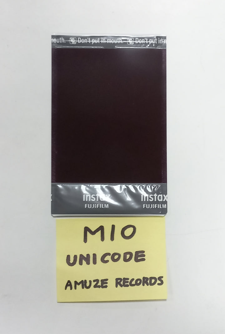 Mio (of UNICODE) "Hello World : Code J" - Hand Autographed(Signed) Polaroid [24. 05. 03]