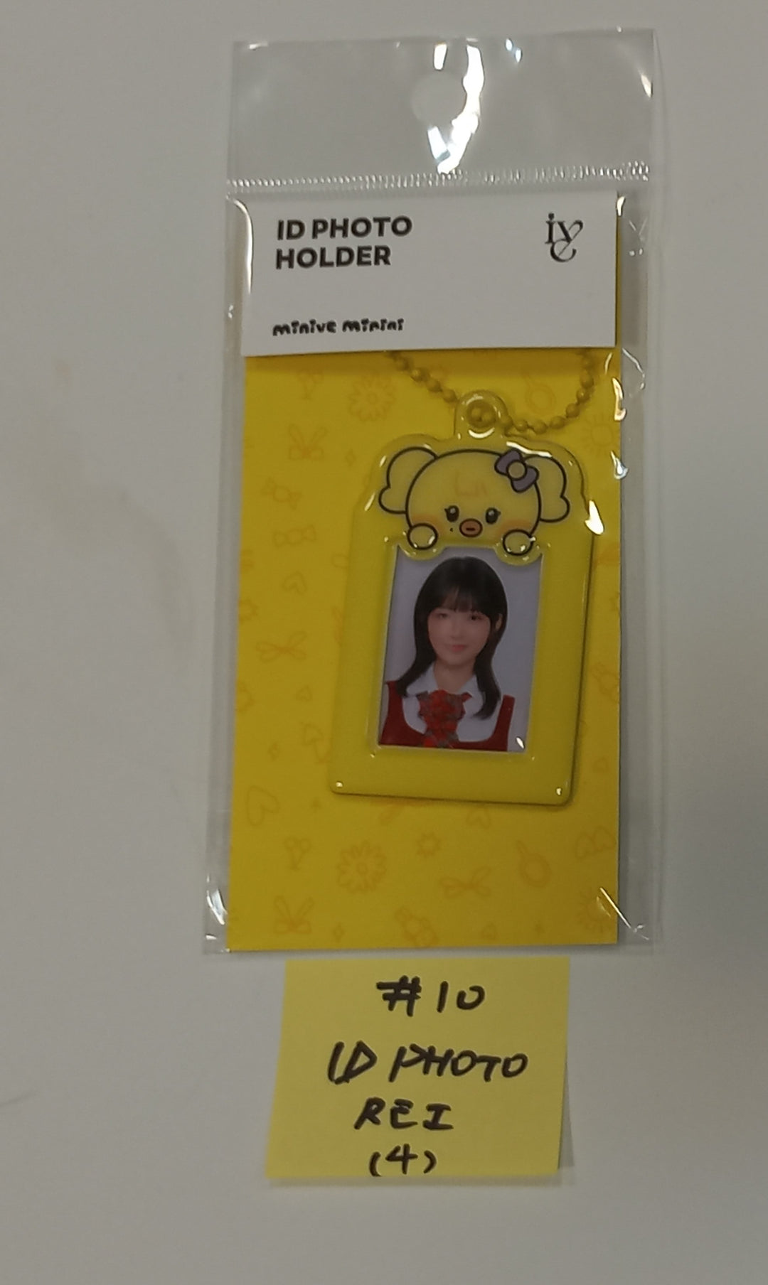 IVE "SWITCH" - Line Friends Gangnam Flagship Store Official MD [Book Pad, ID Photo, Phtoocard Keyring, Acrylic Stand, Closet] [24.5.4]