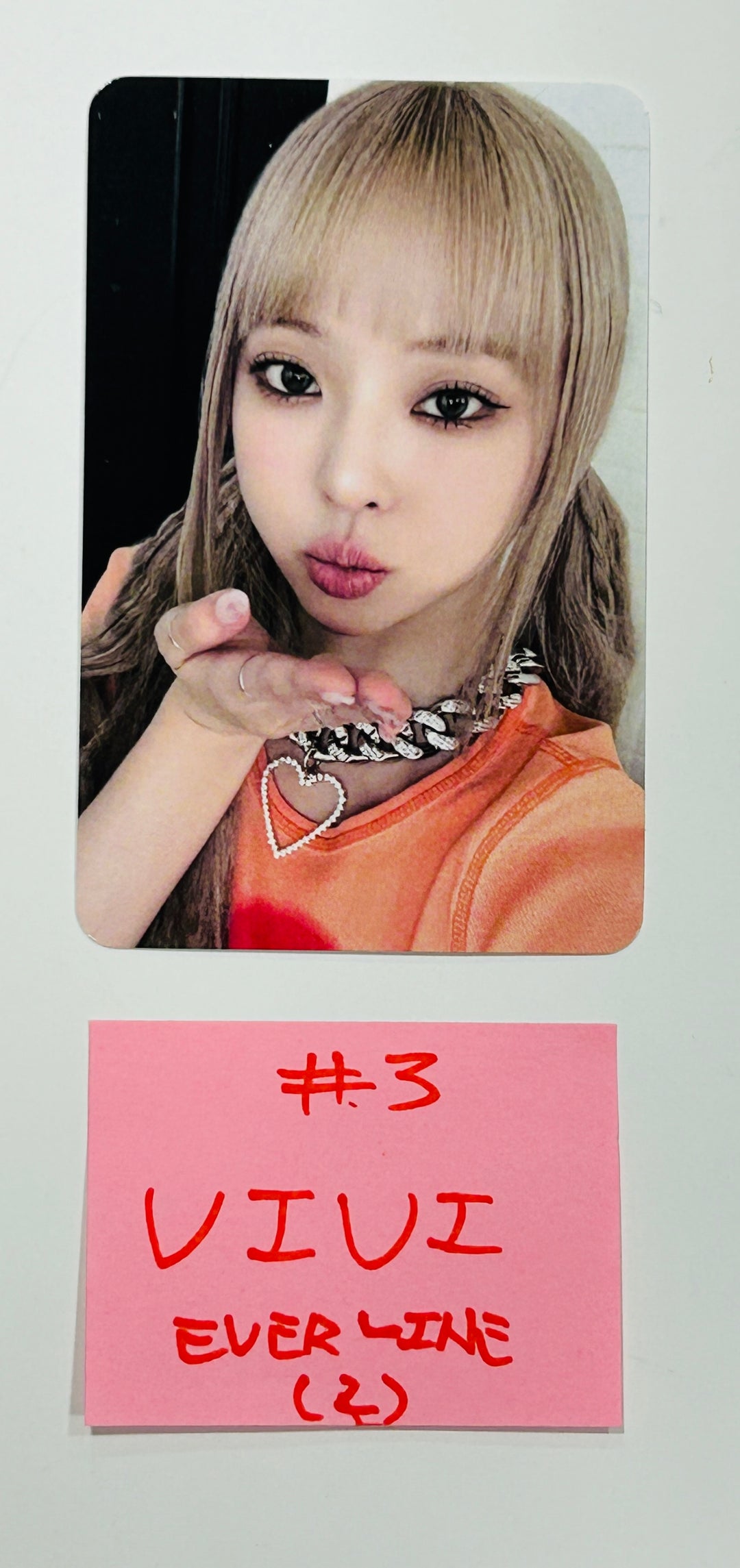 Loossemble "One of a Kind" - Everline Pre-Order Benefit Photocard [Ever Music Ver.] [24.5.10]