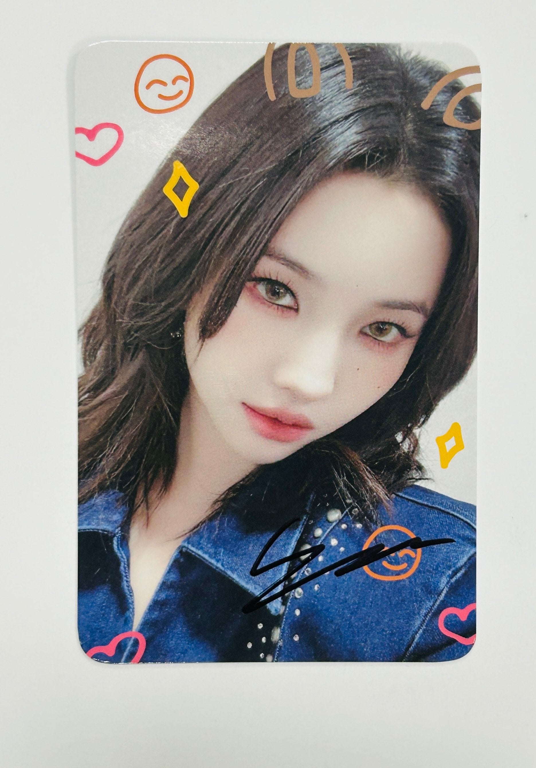 Dreamus I-DLE - 2 Jewel Case Version CD+Folded Poster (SOYEON Ver