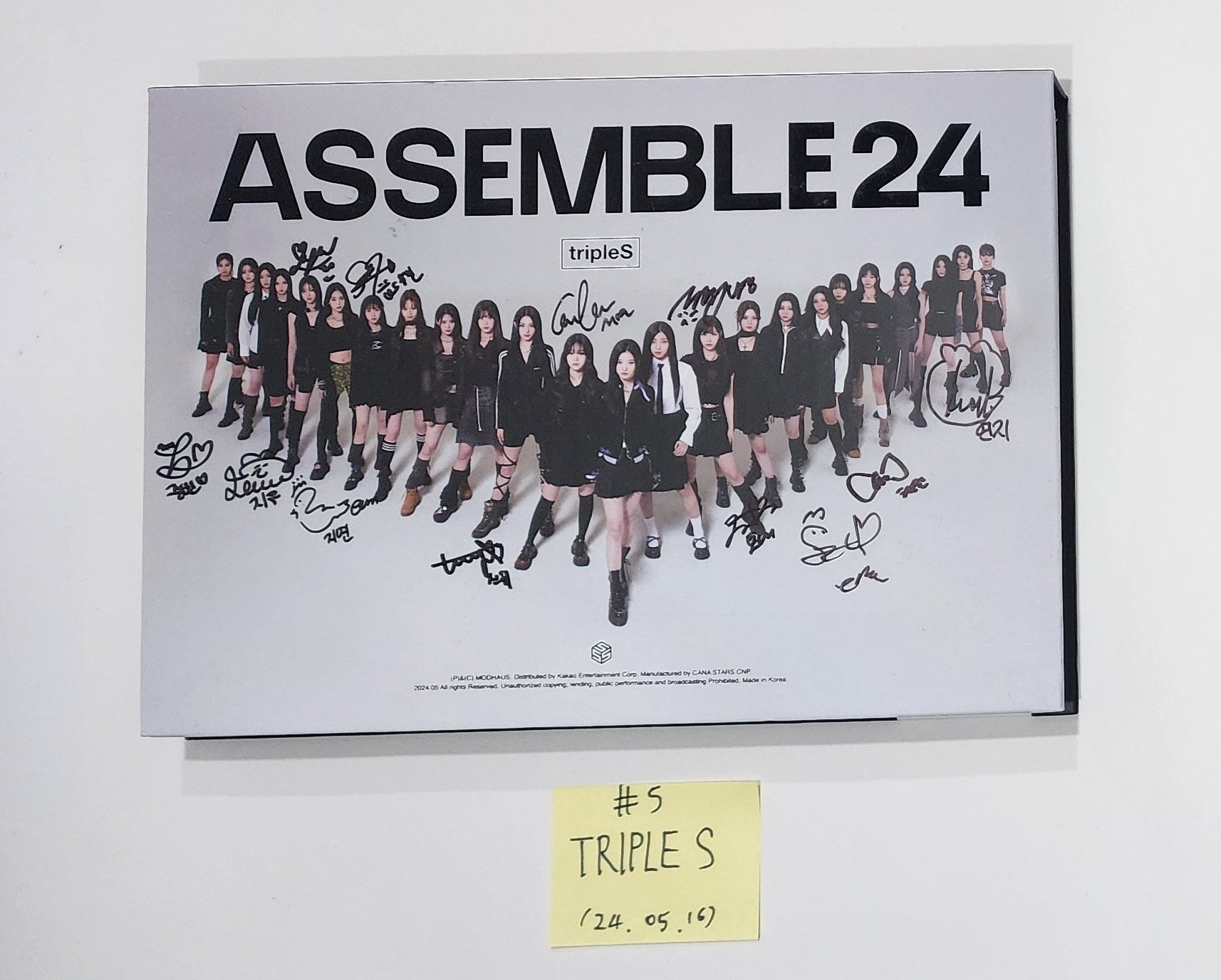 TRIPLE S [ASSEMBLE 24] ALL MEMBER AUTOGRAPHED SIGNED ALBUM