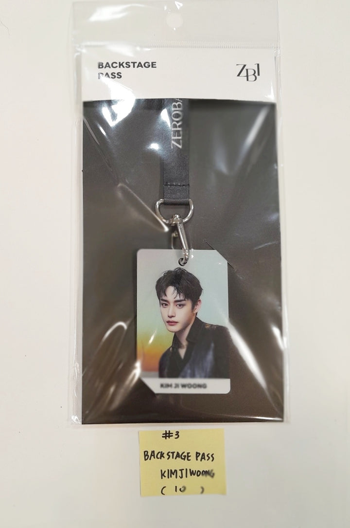 ZeroBaseOne (ZB1) - "You had me at HELLO" ZB1 x Line Friends Square Pop-Up in Gangnam Official MD (1) (Light Stick, Backstage Pass, Can Badge, Book Pad, Postcard Set) [24.05.31]